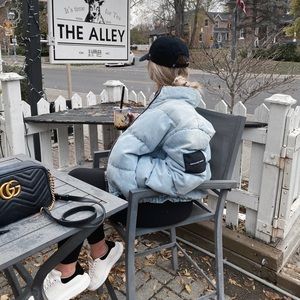 Meet your Posher, Sara